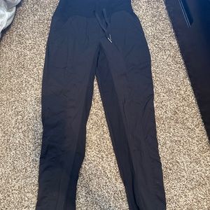 23” Dance Studio Mid-Rise Cropped Pant